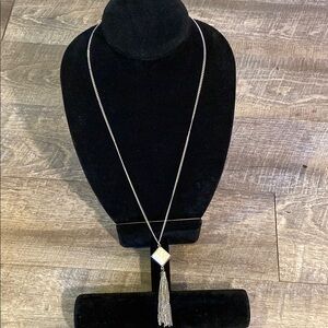Chic Silver Necklace with Howlite Pendant with Geometric Tassel